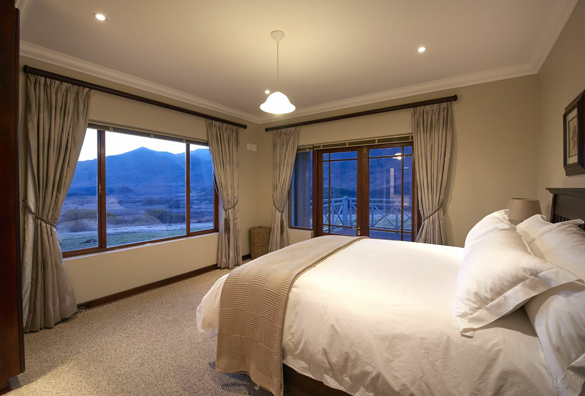 Dynasty Red Mountain Ranch Appartement Clarens Buitenkant foto