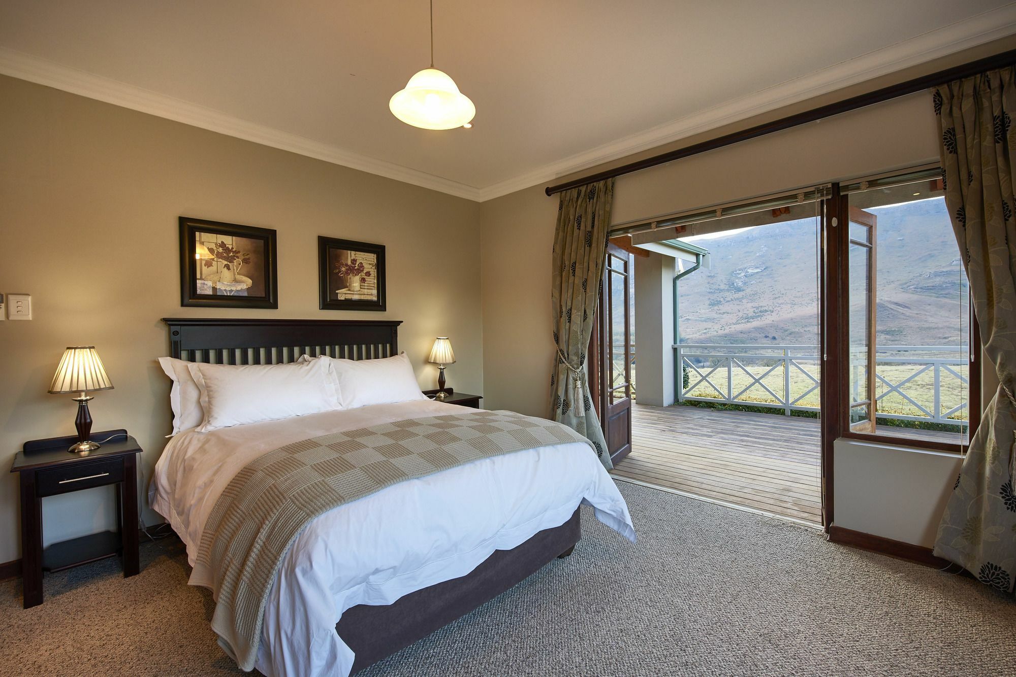 Dynasty Red Mountain Ranch Appartement Clarens Buitenkant foto