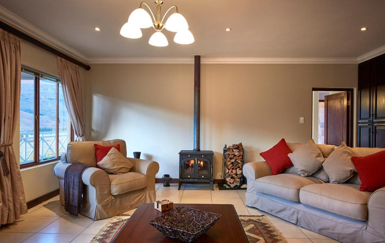 Dynasty Red Mountain Ranch Appartement Clarens Buitenkant foto